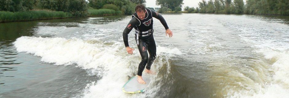 wakesurfing